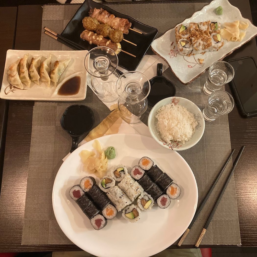 Feng's Sushi Bar 3